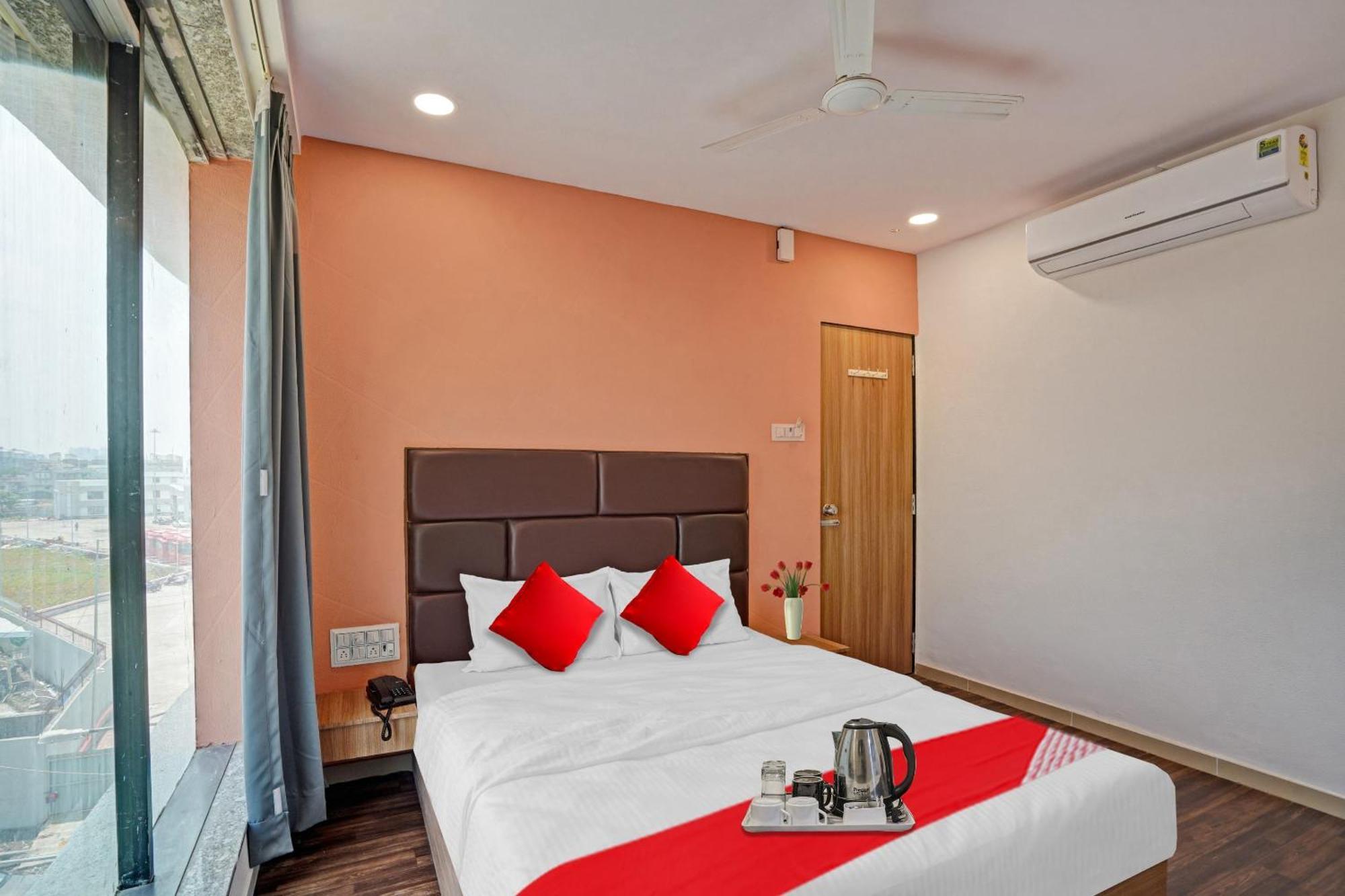 Hotel O Infinity Сурат Экстерьер фото